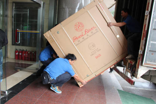 维西钢琴贵重工艺品无忧运